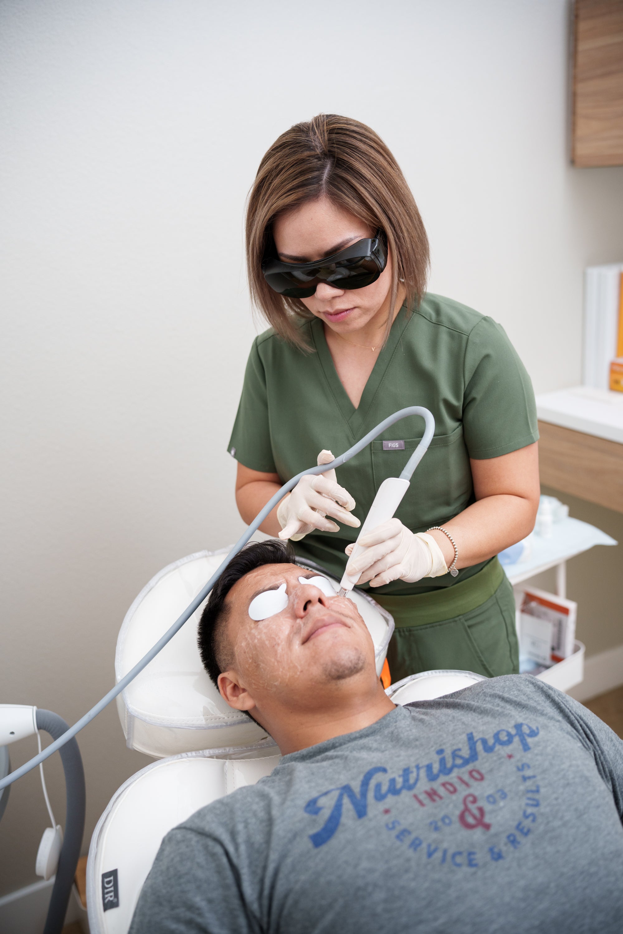 INTENSE PULSED LIGHT (IPL) THERAPY FOR DRY EYES - IseeU Optometry